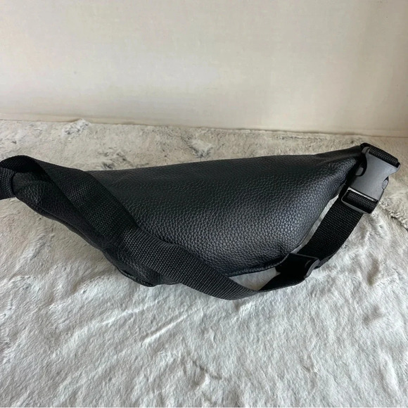 Queen Leather Fanny Pack - Picture 7 of 13